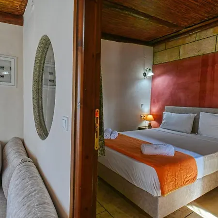 Aparthotel Anemomili Village 3*