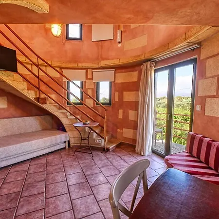 Aparthotel Anemomili Village 3*