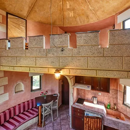 Apartahotel Anemomili Village 3*